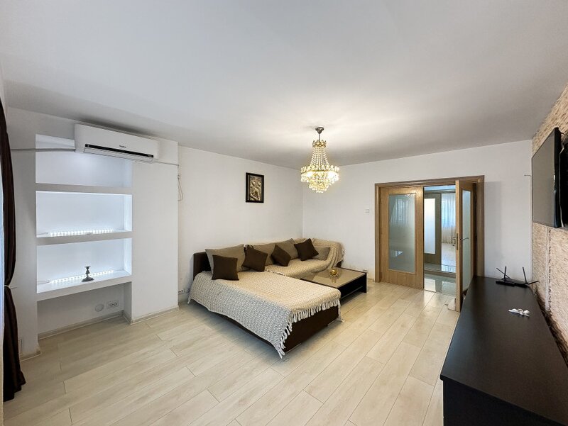 Decebal, apartament cu 3 camere mobilat si utilat modern